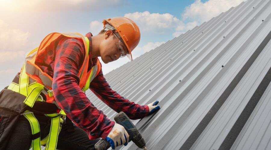 GAF certified roofer in Holcomb, KS